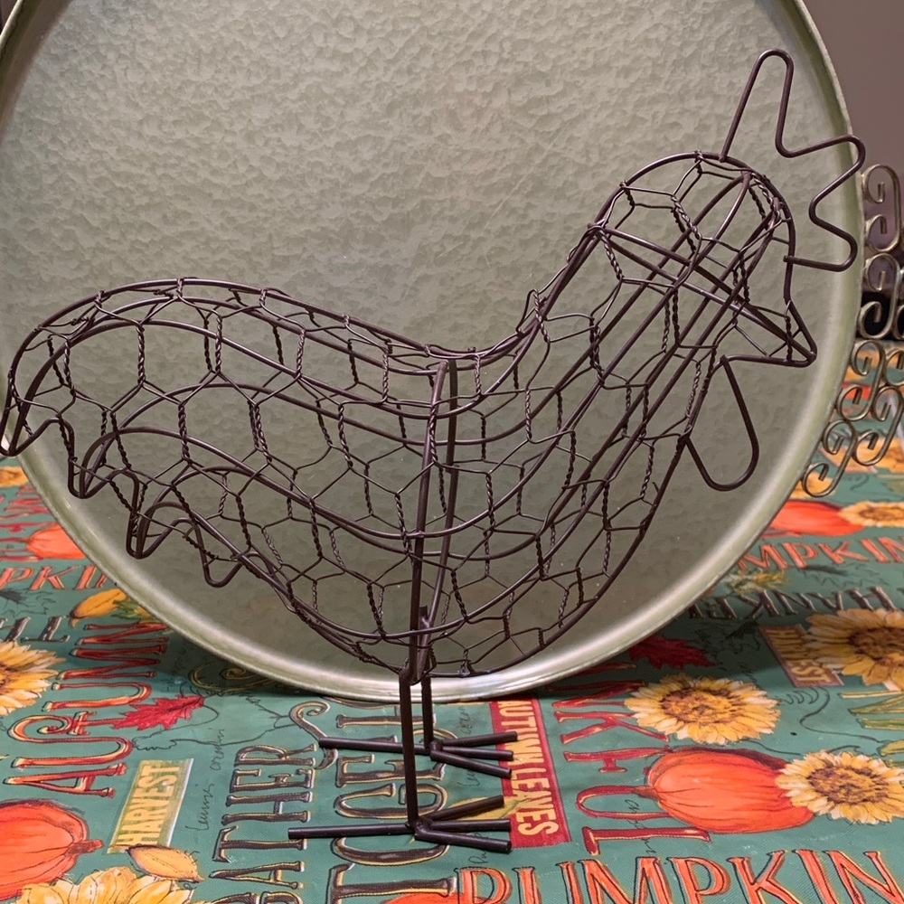 Rustic Brown Chicken Wire Rooster Sculpture - Picture 7 of 9